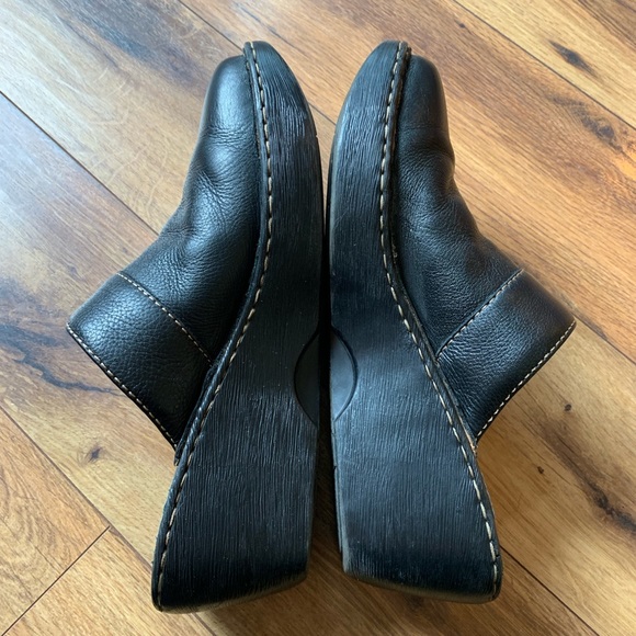 Black Leather Born Clogs - Picture 4 of 8